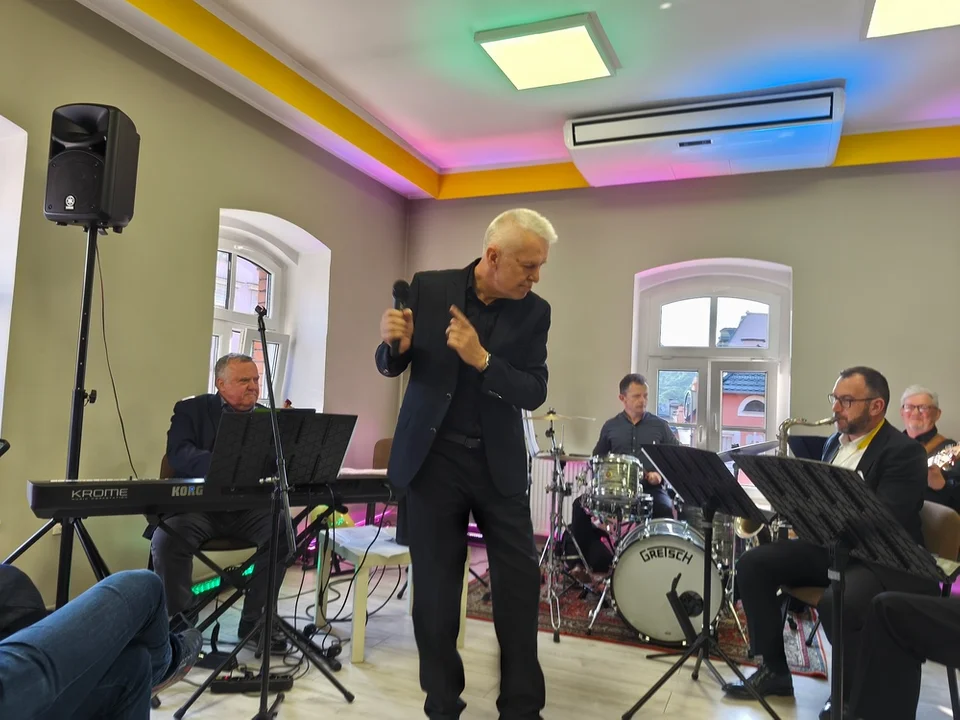 Inauguracja Festiwalu Dzieje Się w Nowej Rudzie. Marek Margielewski, prof. Jan Miodek i Sigit Band w MBP [galeria]