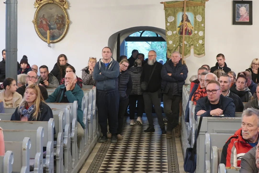 Jak zapobiec przyszłym powodziom. Burzliwe spotkanie w Radochowie