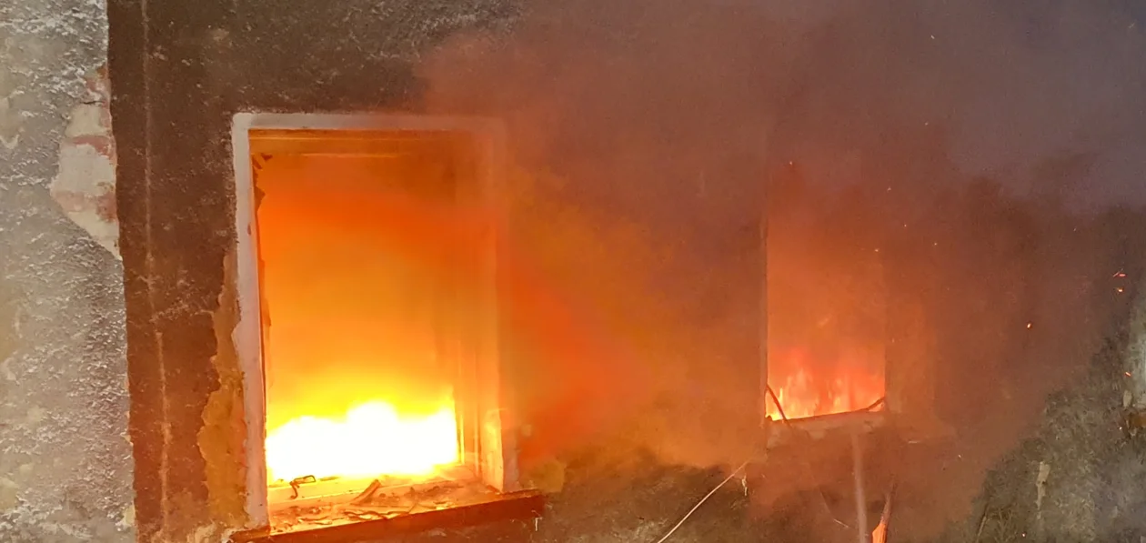 Gmina Nowa Ruda. Wybuch i pożar mieszkania w Jugowie [aktualizacja] - Zdjęcie główne