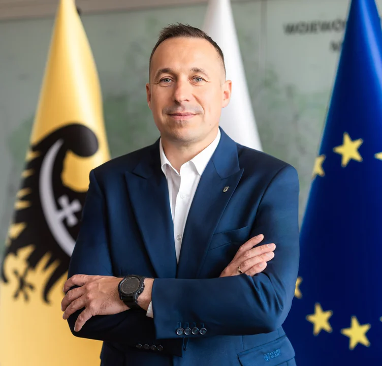 Wspierając edukację uczniów, budujemy lepsze jutro całego regionu – marszałek Paweł Gancarz