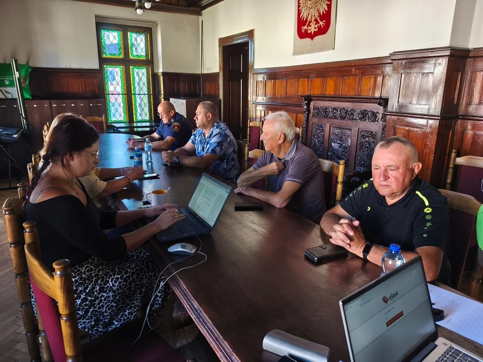 Nowa Ruda. Radni z Komisji Porządku Publicznego i Komunikacji w terenie [galeria]