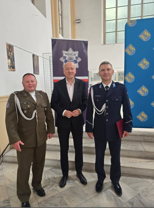 Kamieniec Ząbkowicki. Policja świętuje! Wzniosłe uroczystości i wzruszające podziękowania