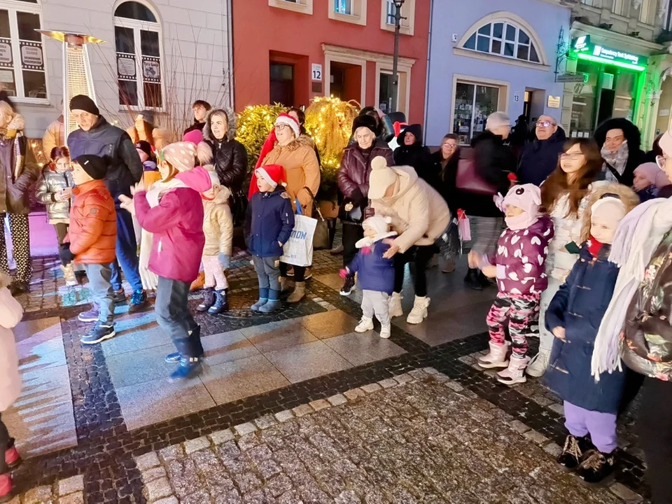 Nowa Ruda. Rozpoczął się Jarmark Bożonarodzeniowy [galeria]