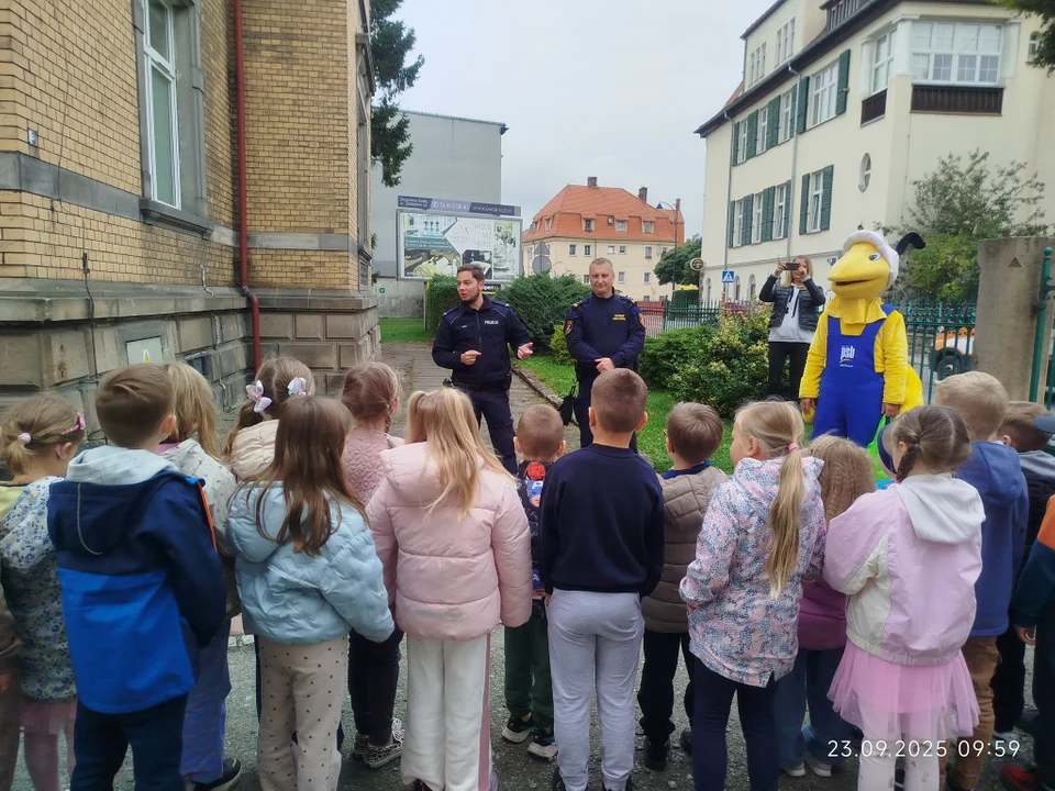 Bystrzyca Kłodzka. Akcja edukacyjna „Bezpieczna droga do szkoły” [galeria]