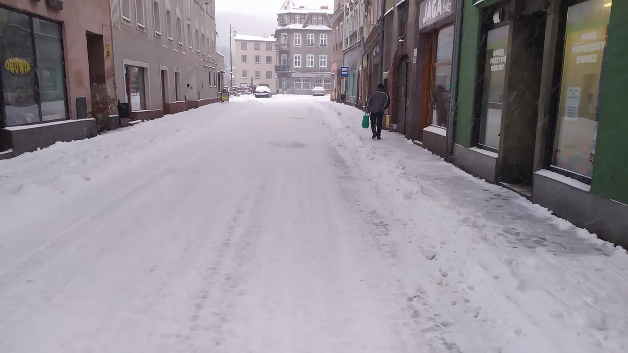 Nowa Ruda. Jak służby poradziły sobie ze śniegiem?