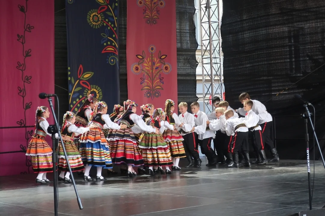 Nowa Ruda. Rozpoczął się Międzynarodowy Festiwal Folkloru [galeria]