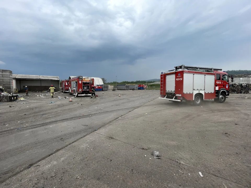 Gmina Radków. Pożar na składowisku odpadów w Ścinawce Dolnej? Spokojnie, to tylko ćwiczenia