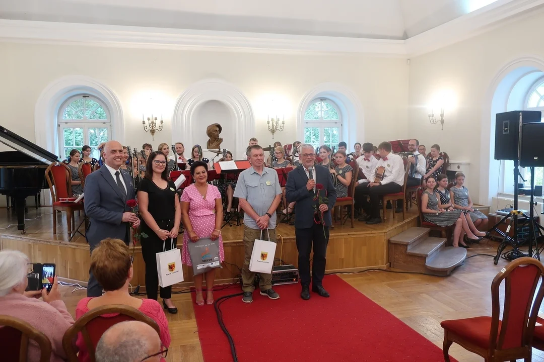 Duszniki-Zdrój. Cudowny koncert muzyki filmowej (i nie tylko) na deskach Teatru Zdrojowego.