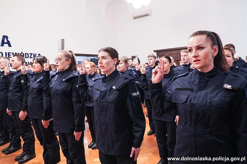 Kolejni dolnośląscy policjanci złożyli ślubowanie