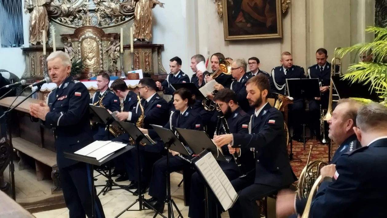 Wyjątkowy koncert kolęd w wambierzyckiej bazylice [galeria] - Zdjęcie główne