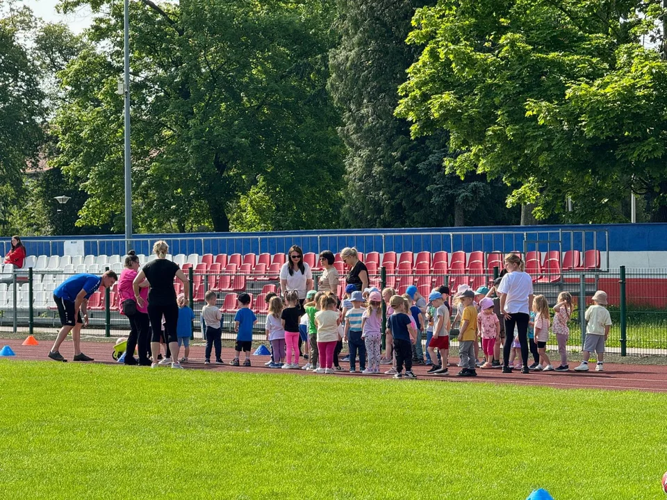 Bystrzyca Kłodzka. Dzień sportu dla przedszkolaków [galeria]