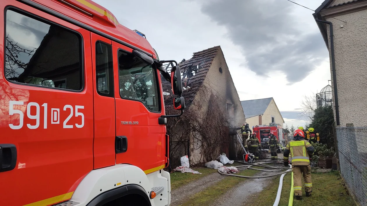 Gmina Ząbkowice Śląskie. Palił się budynek w Braszowicach