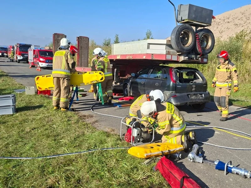 Dramatyczne sceny nad zbiornikiem Topola! Służby w akcji podczas „Karambol 2025”