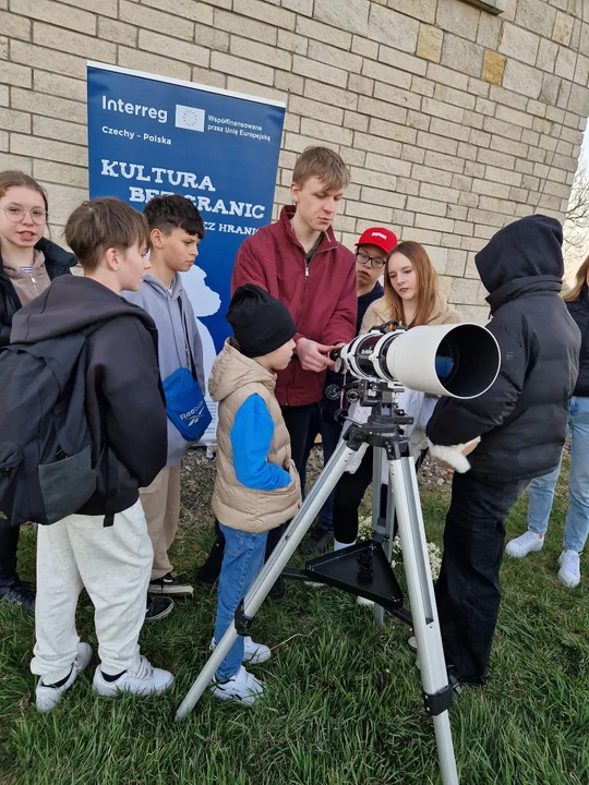 Gmina Radków. Ponad 50. uczestników w drugiej edycji Warsztatów Astronomicznych "Łączą nas gwiazdy" [zdjęcia]