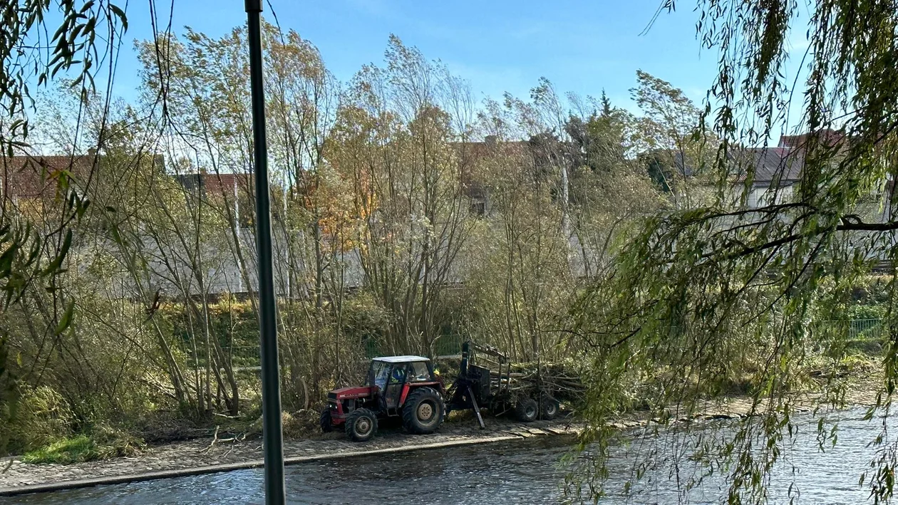 Kłodzko. Trwają prace w korycie Nysy Kłodzkiej