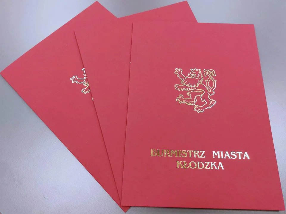 Wręczono stypendia „Leonardo” dla uzdolnionych uczniów kłodzkich szkół [galeria]