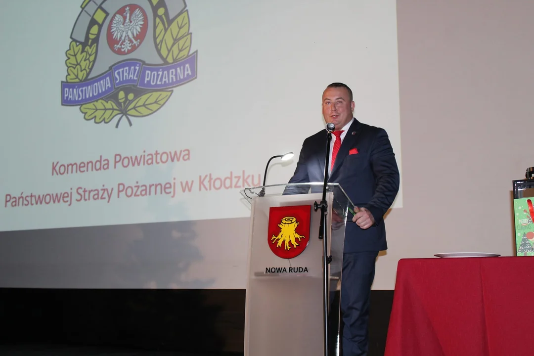 Nowa Ruda. Spotkanie noworoczne strażaków ochotników z powiatu kłodzkiego z udziałem wojewody dolnośląskiego
