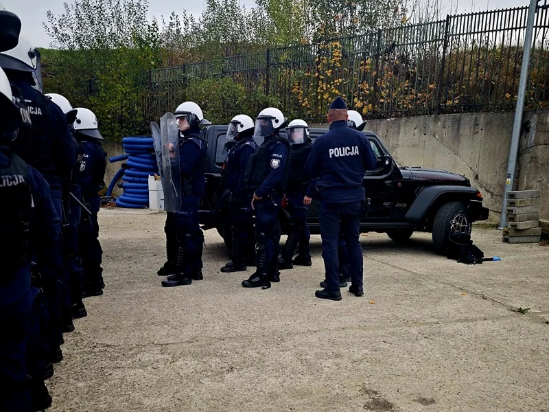 Ząbkowiccy policjanci doskonalą swoje umiejętności – wszystko po to, by mieszkańcy czuli się bezpieczniej