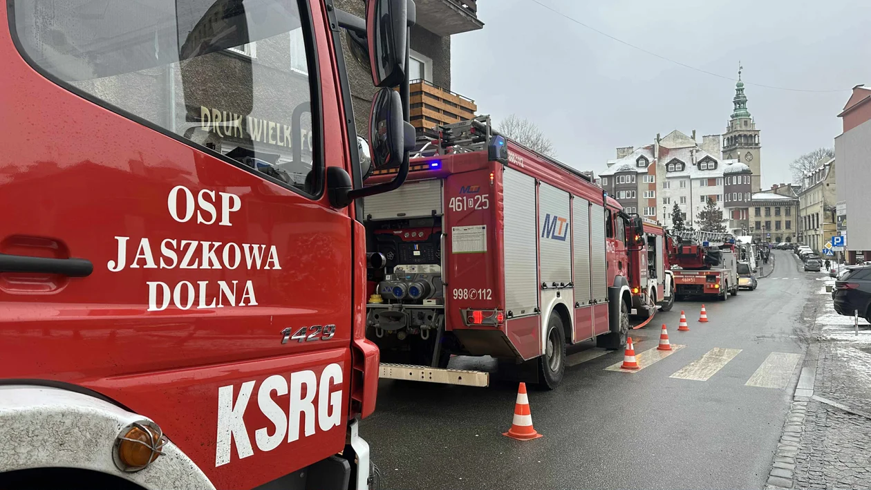 Kłodzko - pożar mieszkania na ul. Czeskiej - Zdjęcie główne