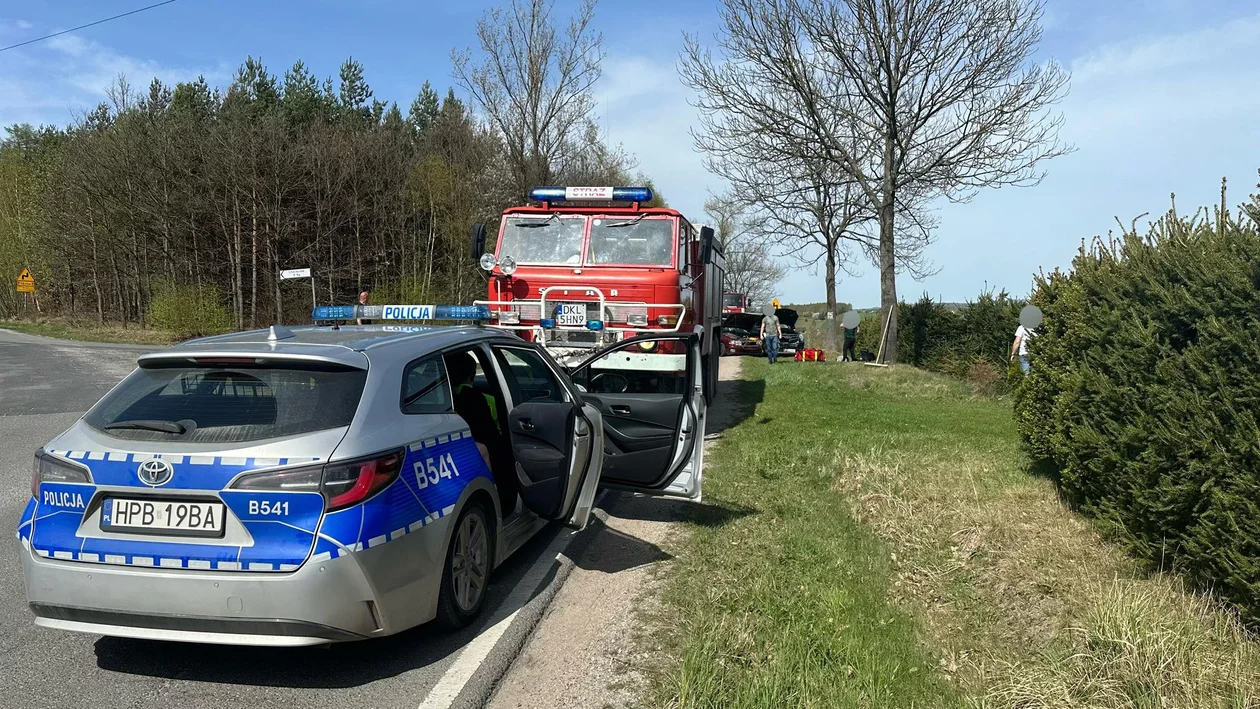 Kolizja na drodze między Wolanami a Chocieszowem [zdjęcia]