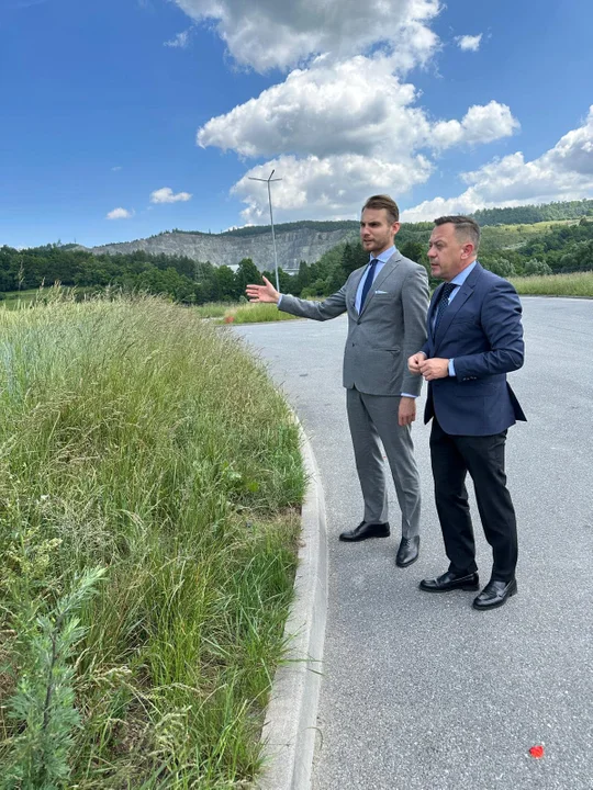 Nowa Ruda. Kolejna hala przemysłowa i kolejne miejsca pracy w podstrefie w Słupcu