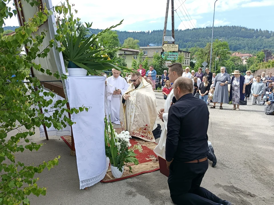 Boże Ciało w Nowej Rudzie. Ulicami przeszła uroczysta procesja [galeria]