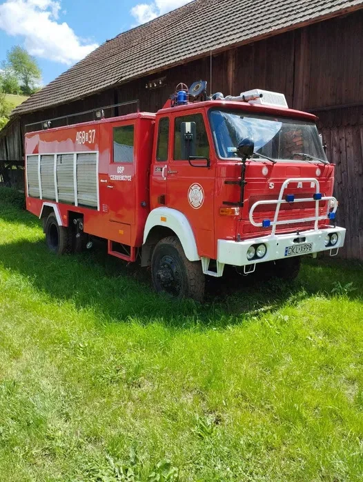 Gmina Nowa Ruda ponownie wystawiła na sprzedaż wóz strażacki Jelcz 5 [zdjęcia]