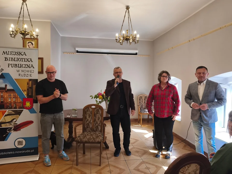 Inauguracja Festiwalu Dzieje Się w Nowej Rudzie. Marek Margielewski, prof. Jan Miodek i Sigit Band w MBP [galeria]