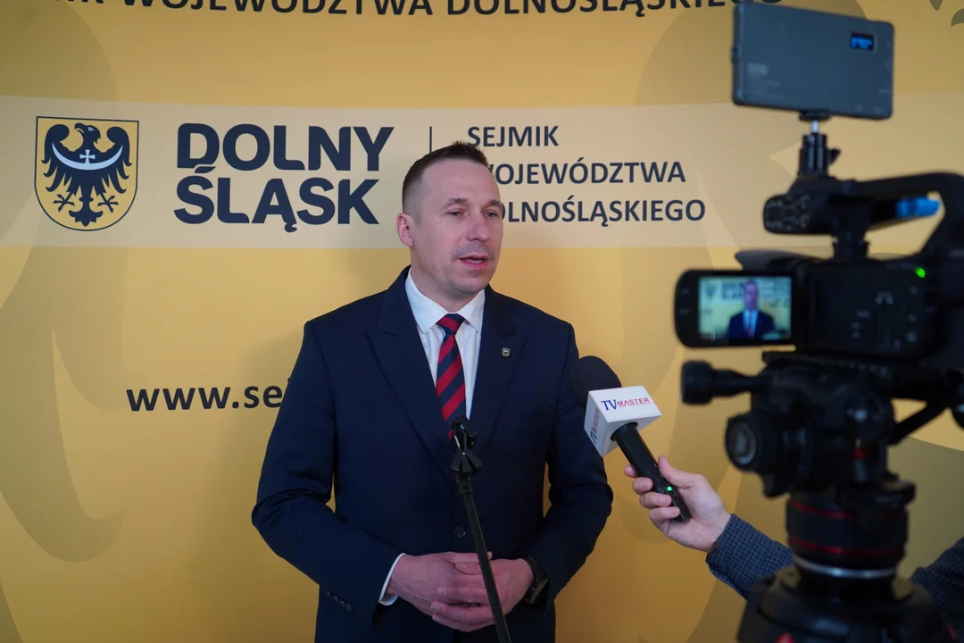 5 mln zł dla dolnośląskich gmin po powodzi. Samorząd województwa uruchamia wsparcie z Dolnośląskiego Funduszu Pomocy Rozwojowej