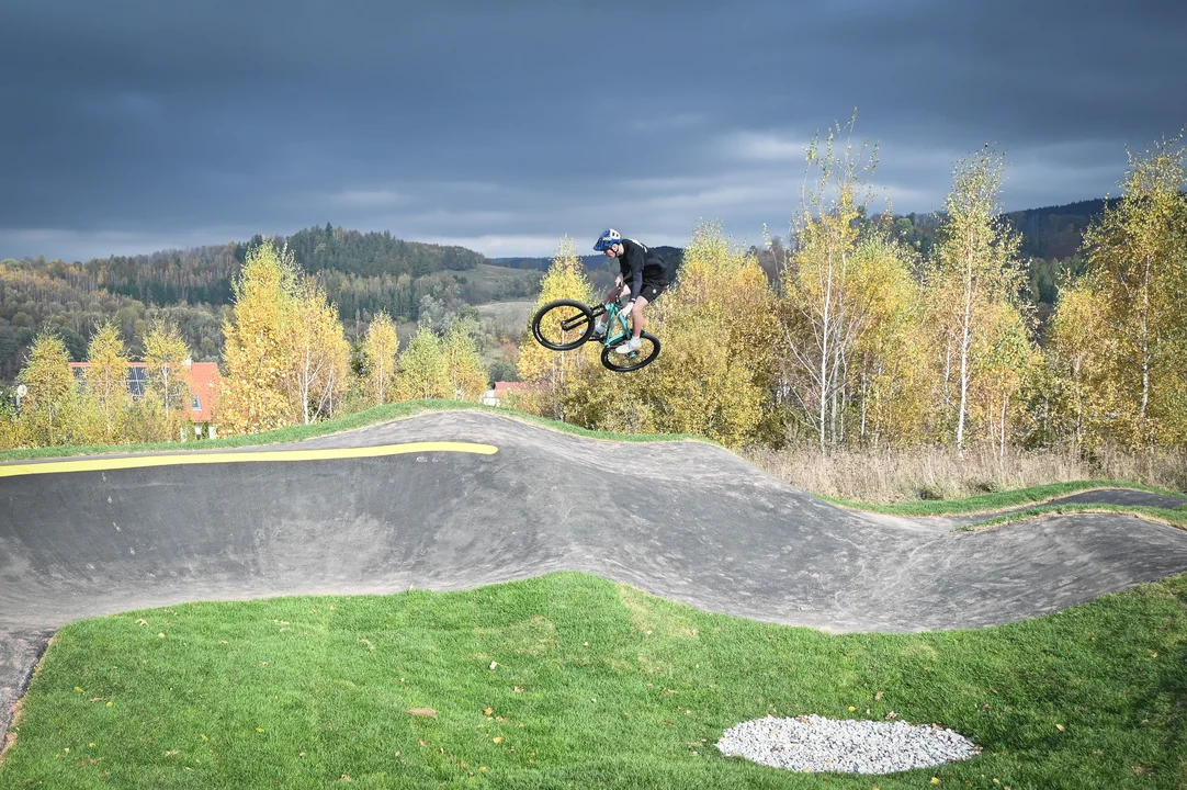 Tor rowerowy pumptrack w Lewinie Kłodzkim [galeria]