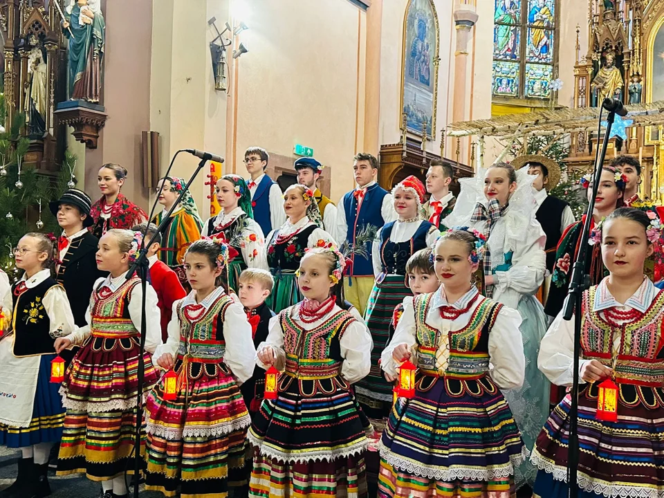 Pierwsze kolędowanie z Zespołem Pieśni i Tańca "Nowa Ruda" za nami