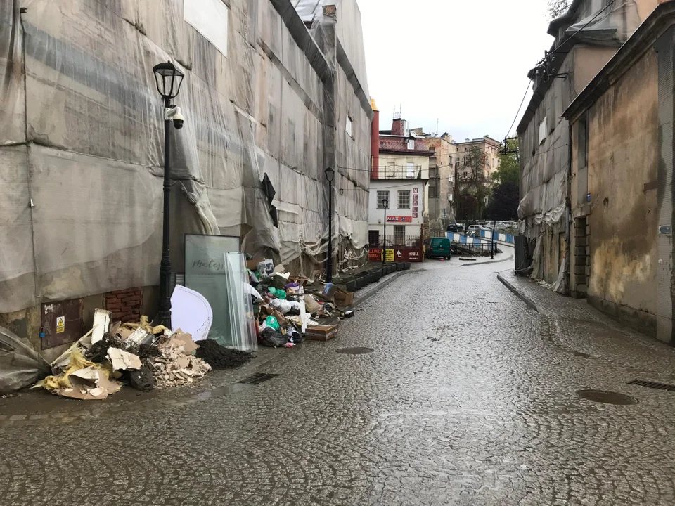 Kłodzko. Tak wygląda miasto 4 tygodnie po powodzi [zdjęcia]