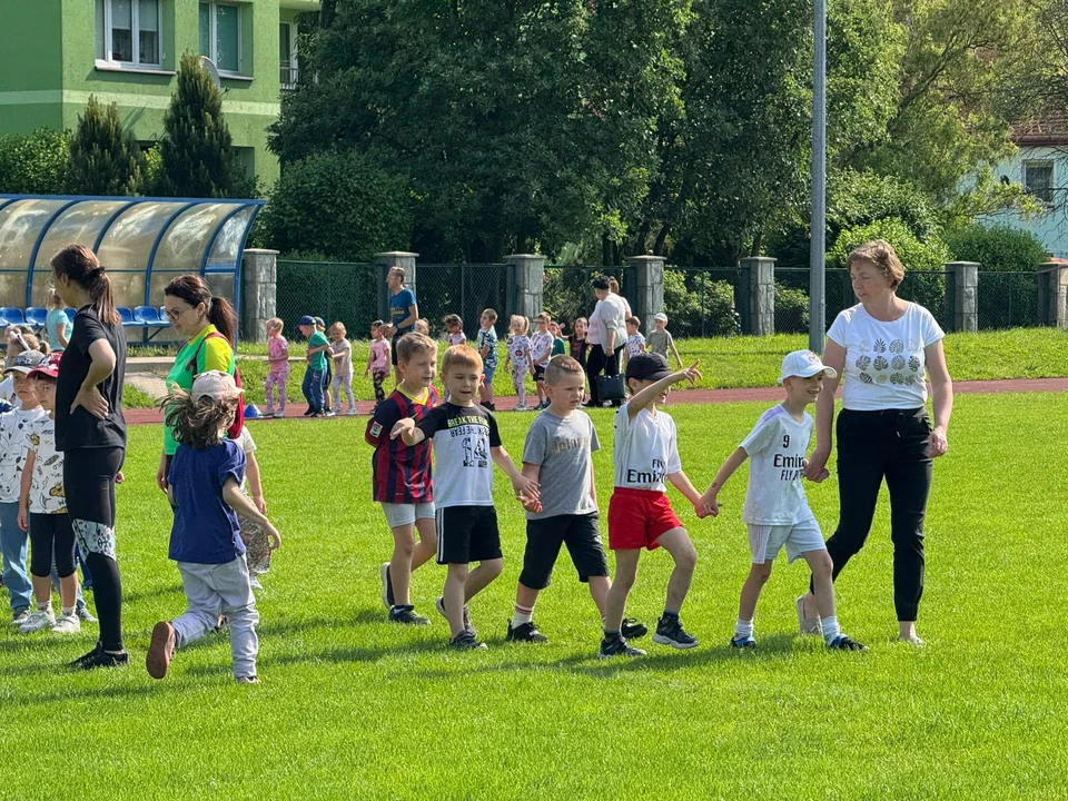 Bystrzyca Kłodzka. Dzień sportu dla przedszkolaków [galeria]