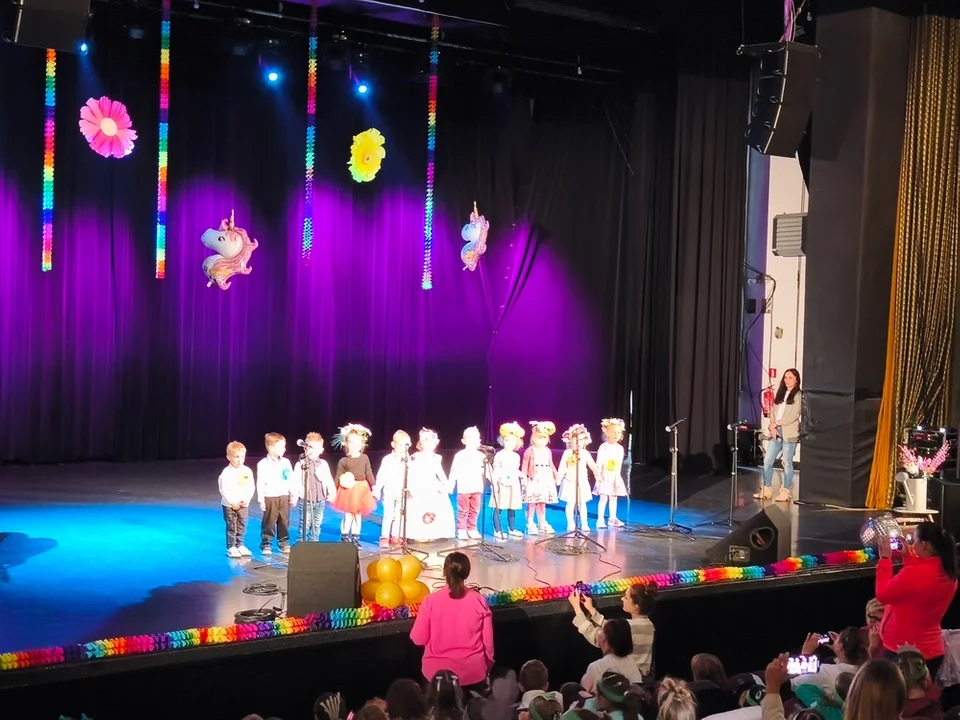 Nowa Ruda. Kolorowy Festiwal Piosenki Przedszkolnej w Miejskim Ośrodku Kultury [galeria]