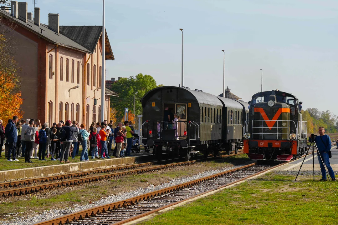 Plan na długi weekend? Zwiedzaj Wrocław od strony kolejowych zakamarków!