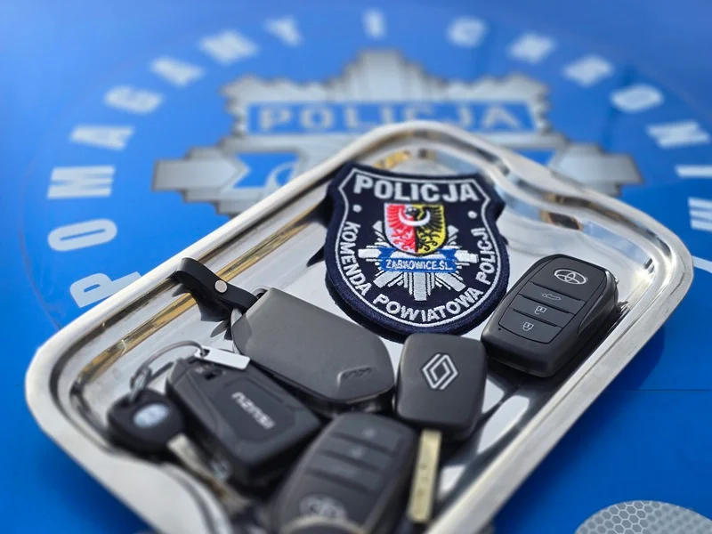 Nowe radiowozy dla ząbkowickiej Policji [zdjęcia]