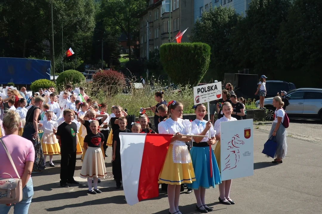 Nowa Ruda. Rozpoczął się Międzynarodowy Festiwal Folkloru [galeria]