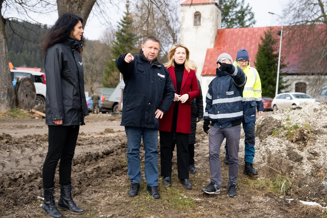 Powiat Kłodzki. Ministrowie odwiedzili place budowy czterech mostów [galeria]