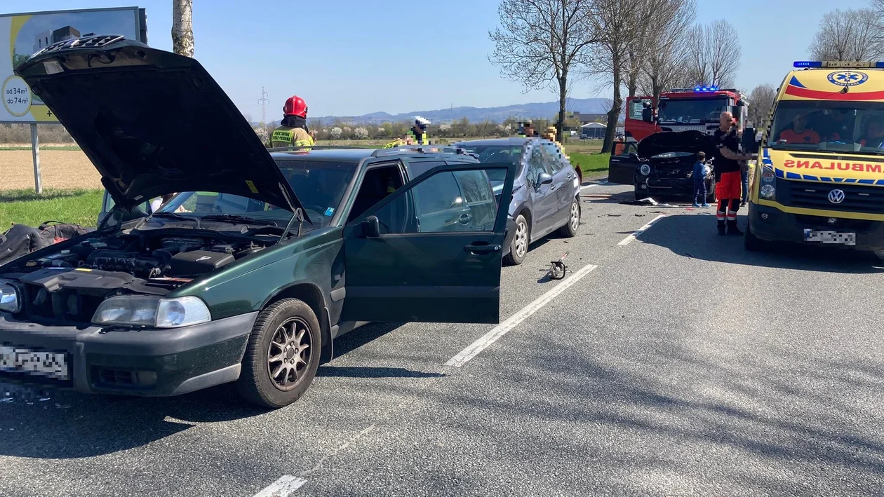 Kolejna kraksa na krajowej ósemce. Jedna osoba trafiła do szpitala