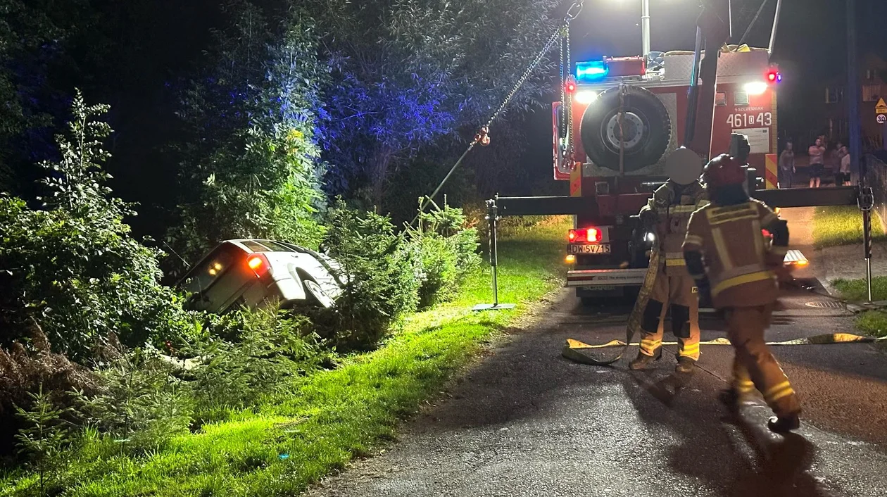 Krosnowice. Grupa nastolatków “pożyczyła” auto od rodziców jednego z nich - Zdjęcie główne