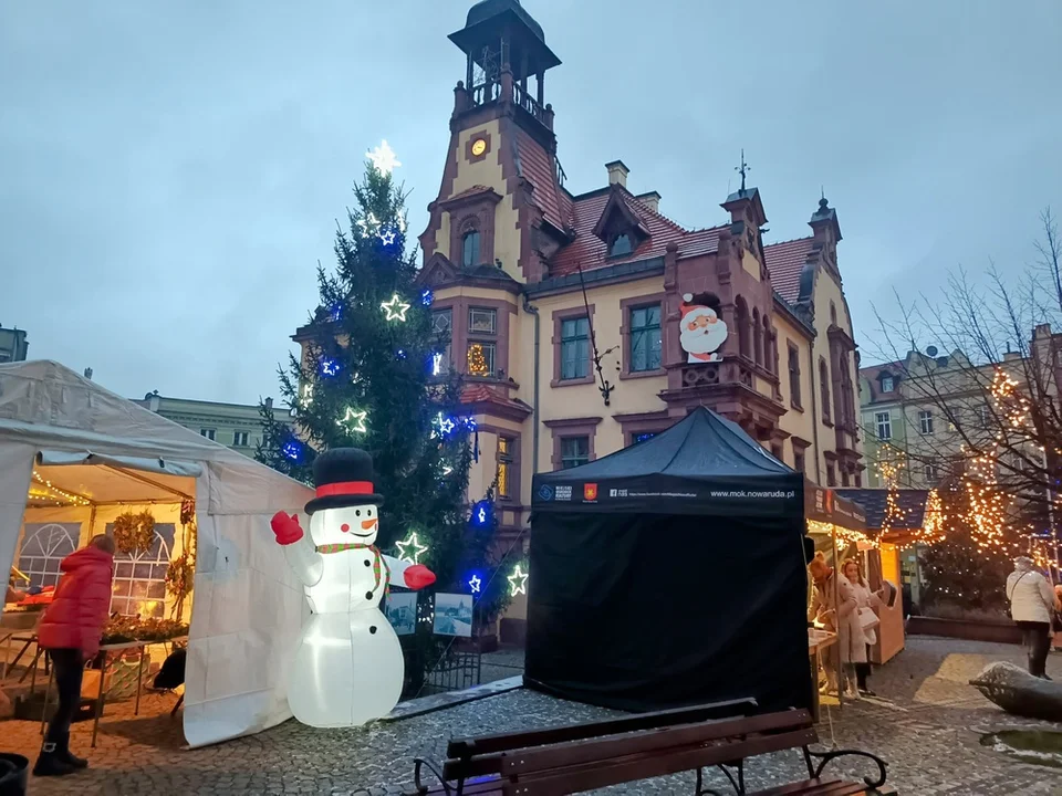 Nowa Ruda. Rozpoczął się Jarmark Bożonarodzeniowy [galeria]