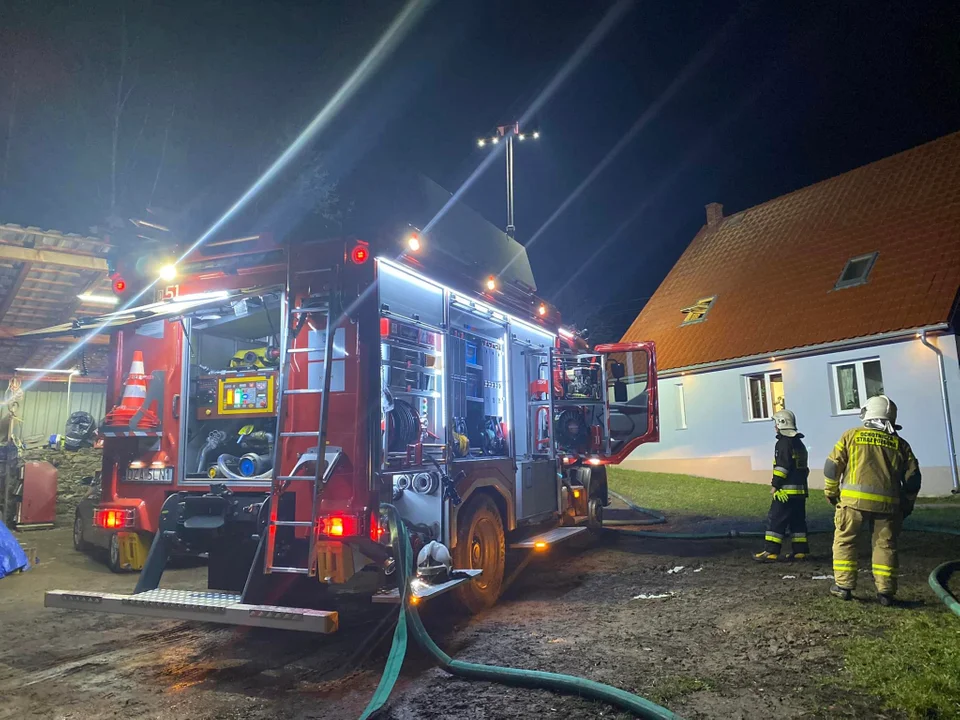 Gmina Ciepłowody. Pożar domu jednorodzinnego w Czesławicach FOTO - Zdjęcie główne