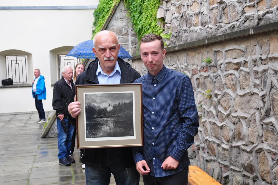 W Radkowie można podziwiać wystawę fotografii autorstwa Patryka Sołtysa