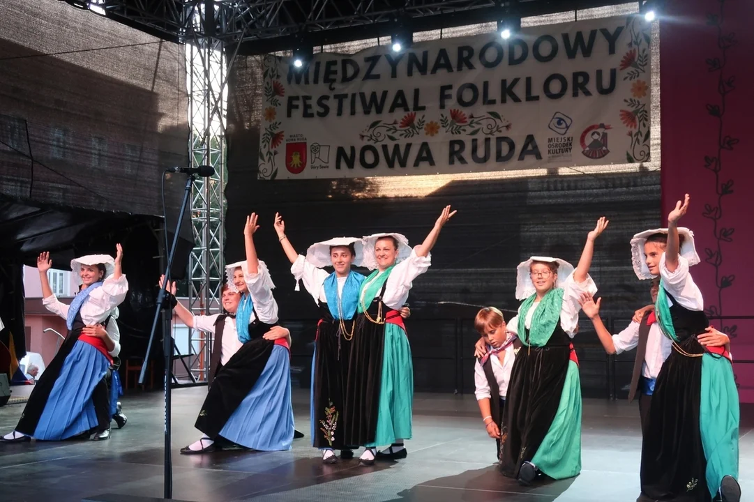 Nowa Ruda. Rozpoczął się Międzynarodowy Festiwal Folkloru [galeria]