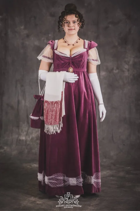 Kamieniec Ząbkowicki. Moda z epoki napoleońskiej wraca! Stylowe spotkanie w cieniu Pałacu Marianny Orańskiej