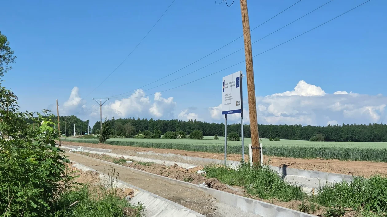Powstaje 5,5 km nowej trasy dla rowerzystów. To dopiero początek dużych zmian w Powiecie Ząbkowickim - Zdjęcie główne