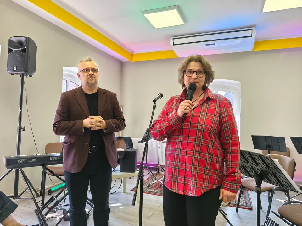 Inauguracja Festiwalu Dzieje Się w Nowej Rudzie. Marek Margielewski, prof. Jan Miodek i Sigit Band w MBP [galeria]
