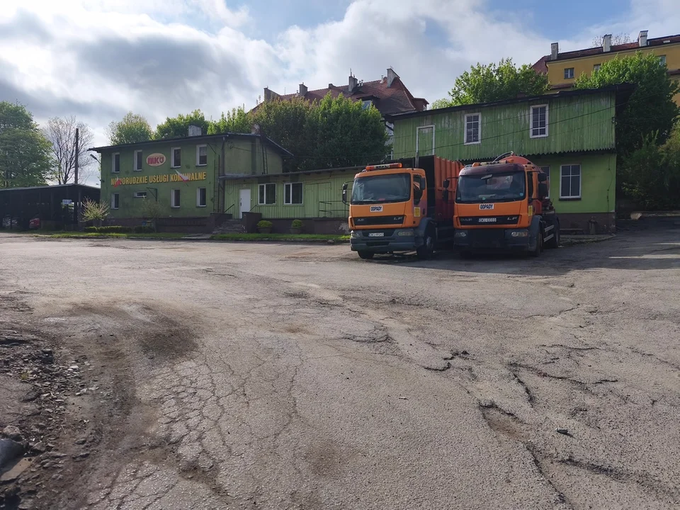 Nowa siedziba Noworudzkich Usług Komunalnych. Rozmowa z prezesem spółki Grzegorzem Kuzakiem [galeria]