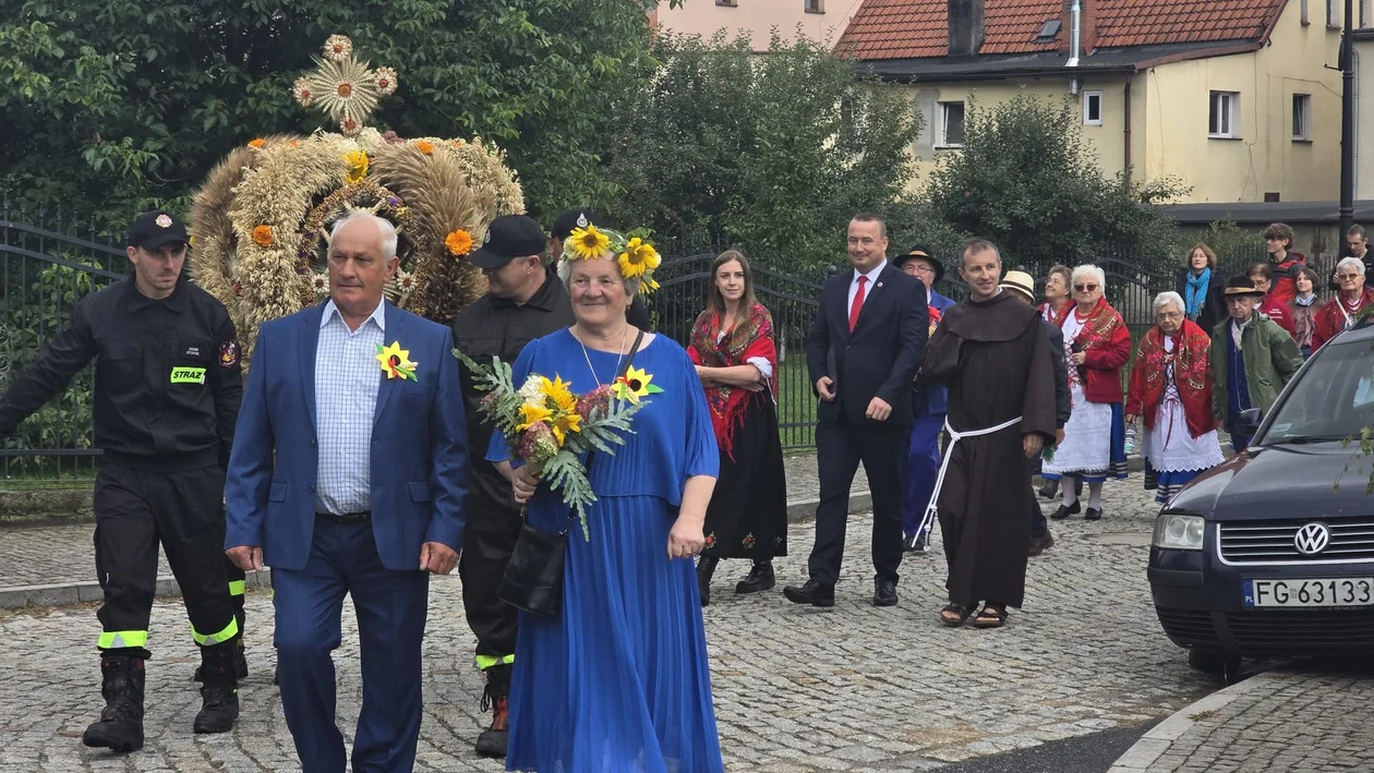 Senator Aleksander Szwed na dożynkach wiejskich w Wambierzycach [zdjęcia]