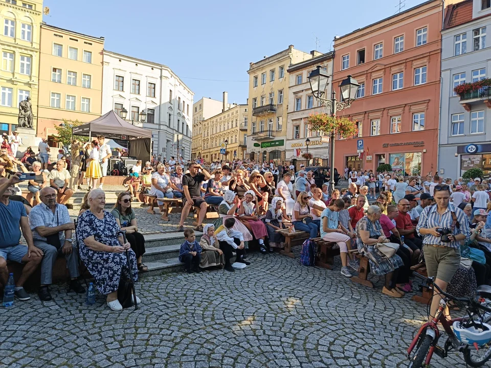 Nowa Ruda. Rozpoczął się Międzynarodowy Festiwal Folkloru [galeria]